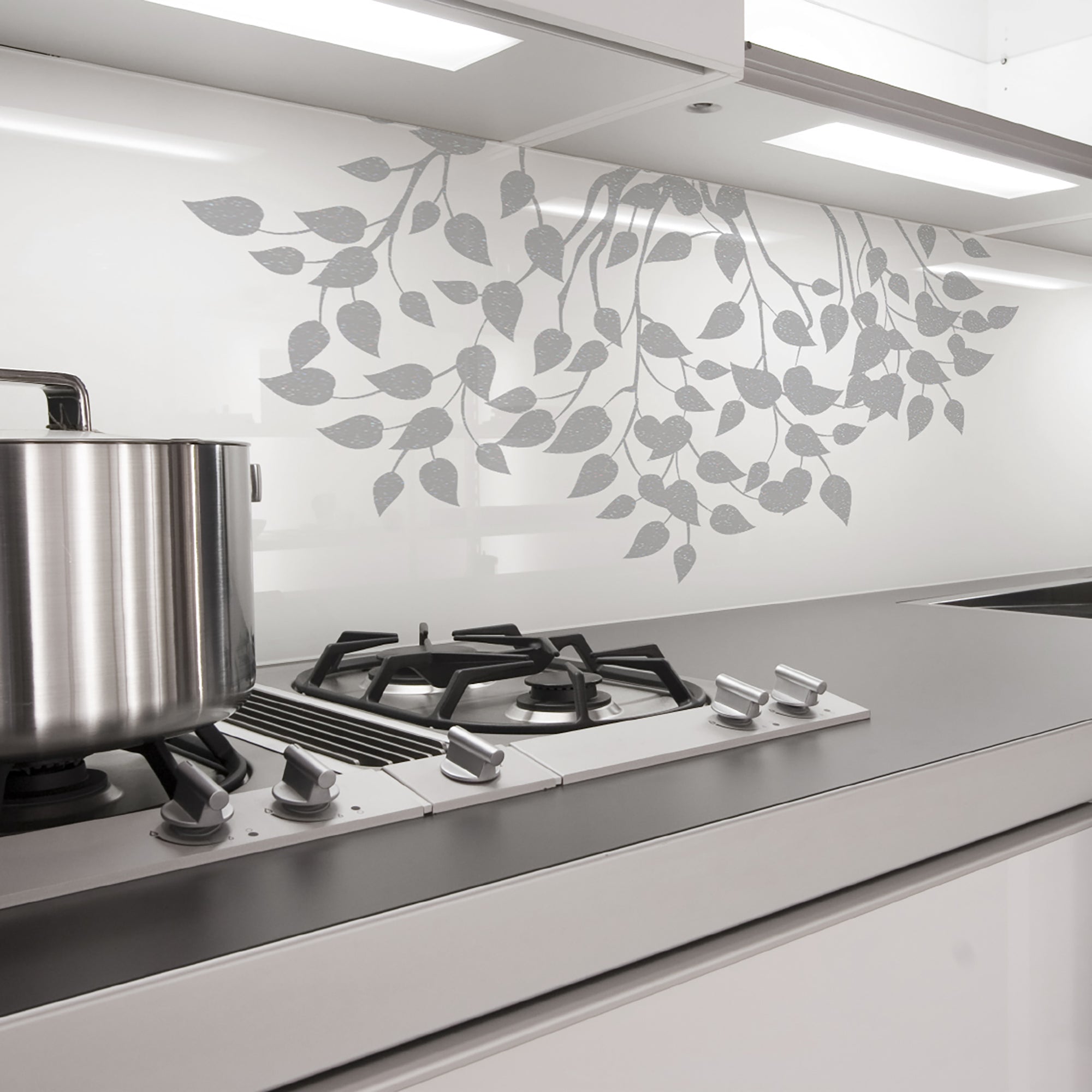 Painted kitchen glass cladding #54d